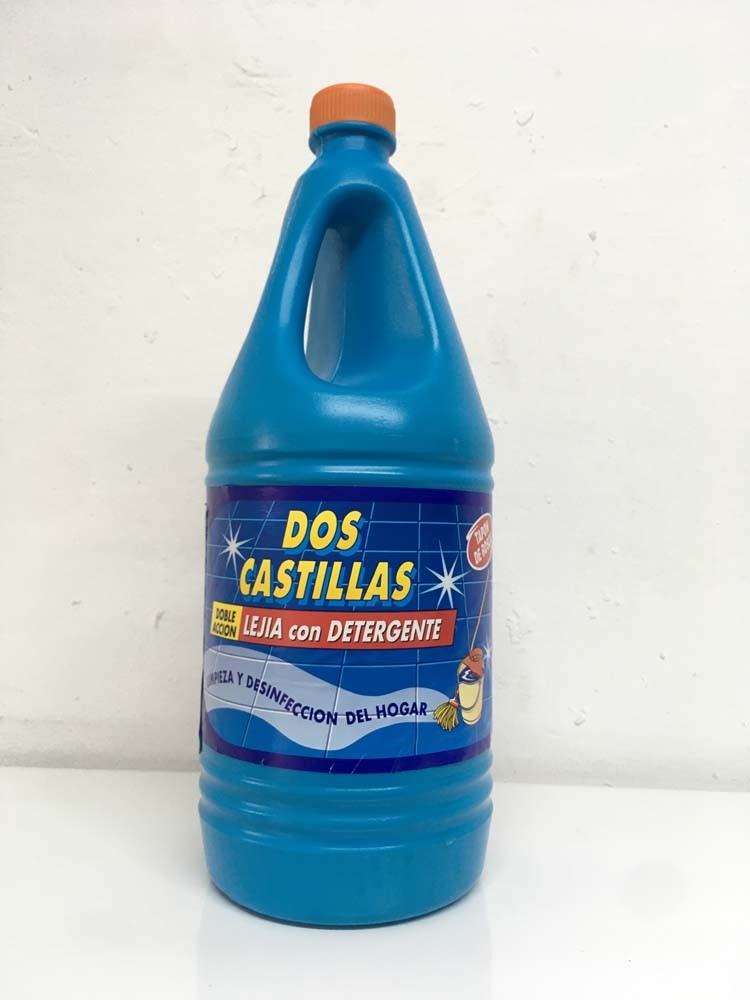DOS CASTILLAS LEJIA CON DETERGENTE 2L REF. 130024